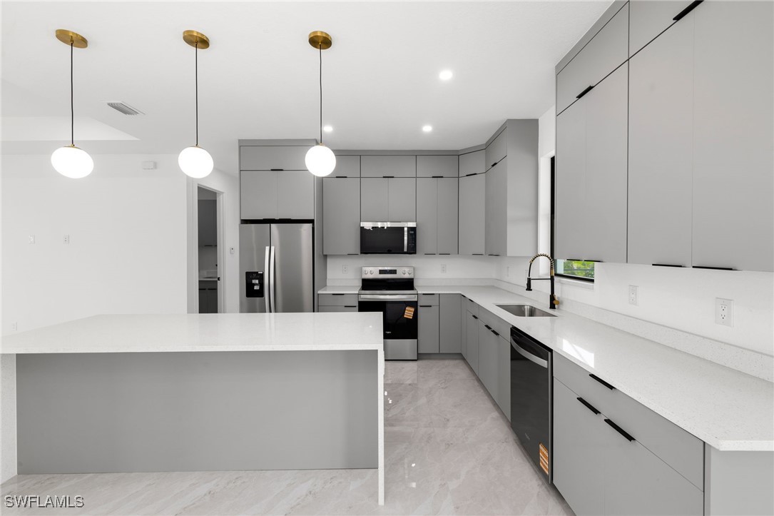 2507 Nw Embers Ter Property Photo 11