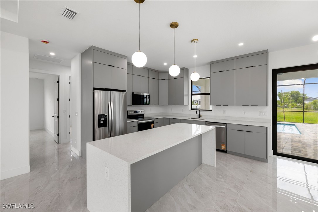 2507 Nw Embers Ter Property Photo 13