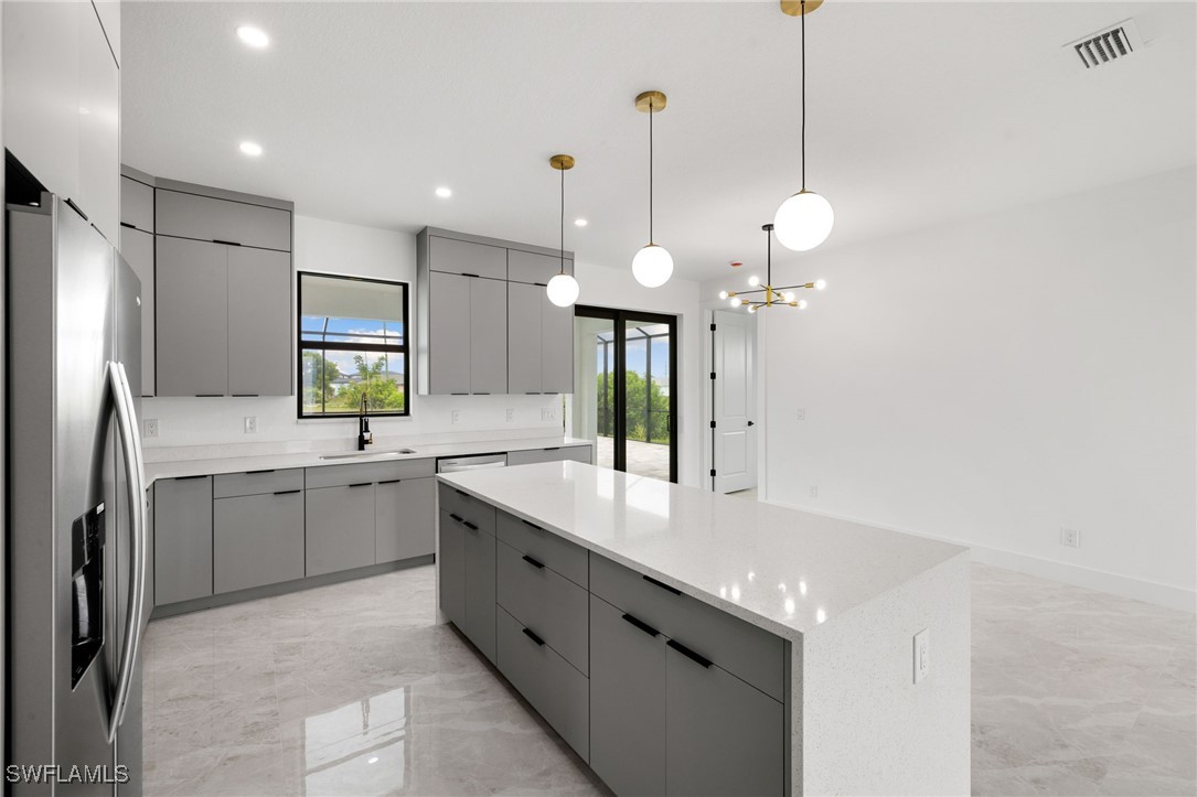 2507 Nw Embers Ter Property Photo 16