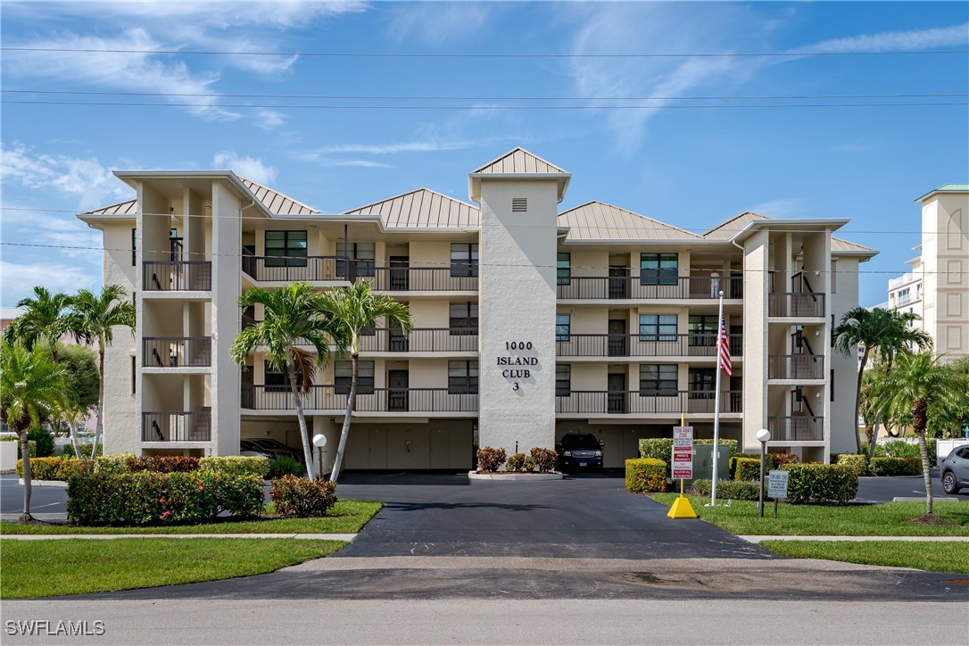 1000 Swallow AVE 12
