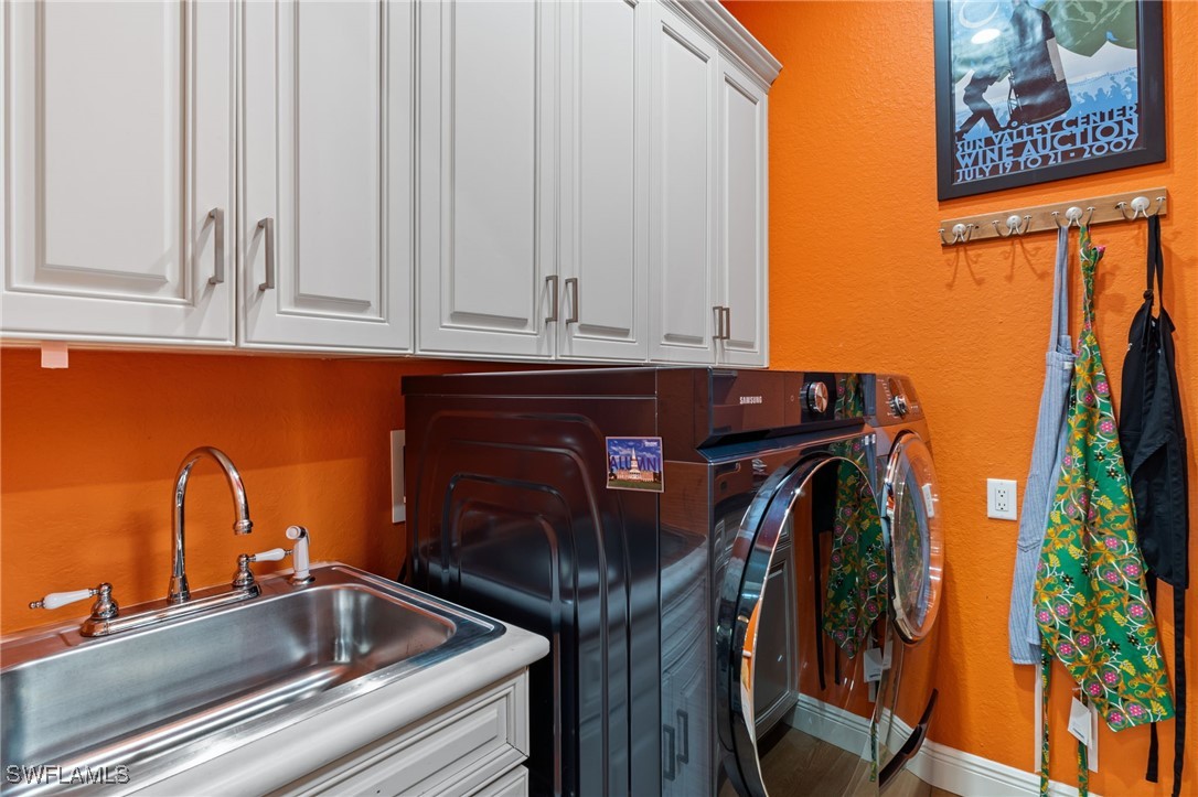 2755 Lantern Ln Property Photo 9