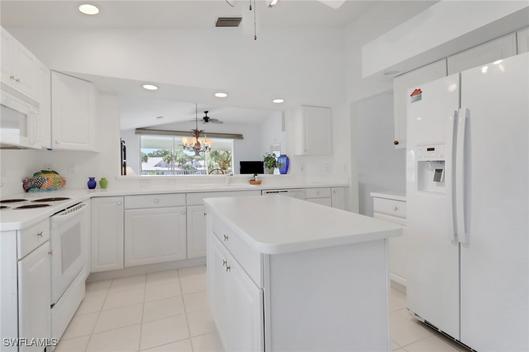6180 Reserve Cir 203 Property Photo 1