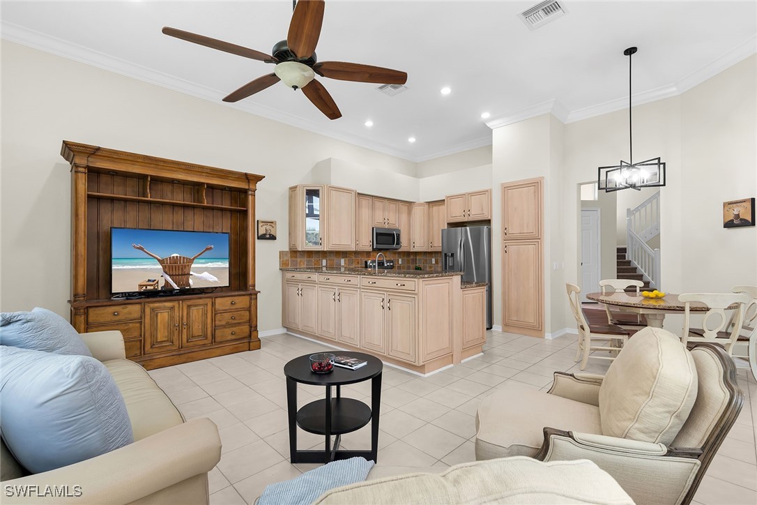 8574 Pepper Tree Way Property Photo 8
