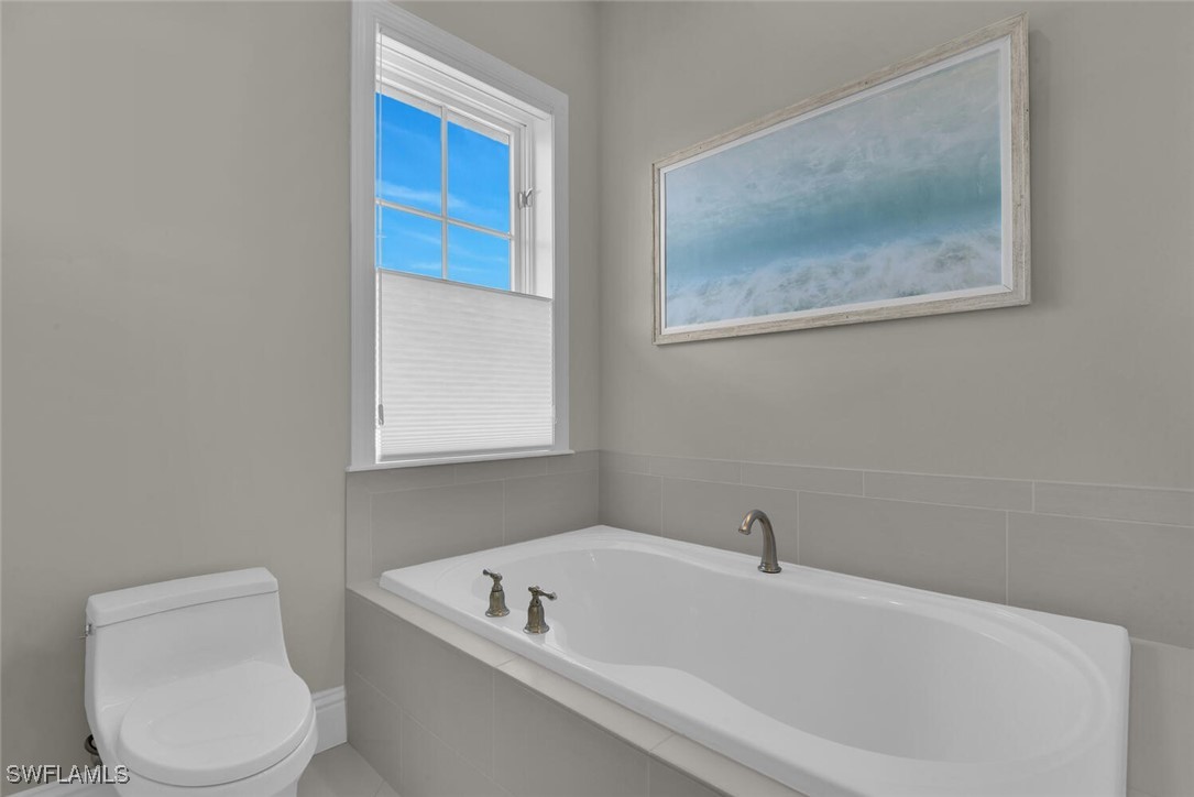 684 10th Ave S D1 Property Photo 25