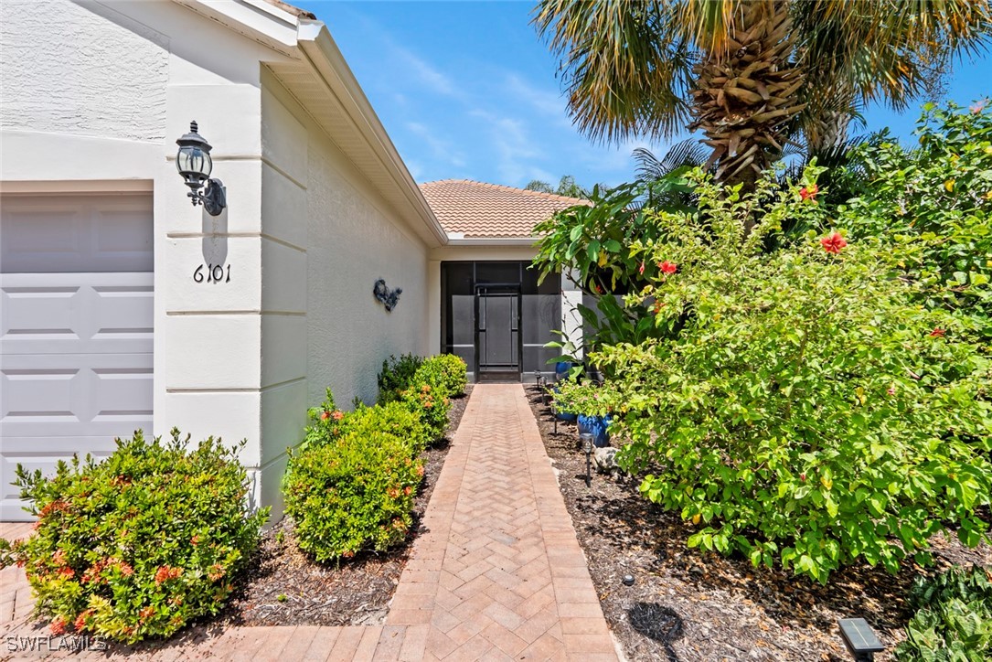 6101 Victory Dr Property Photo 4