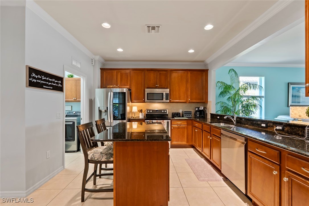 6101 Victory Dr Property Photo 8
