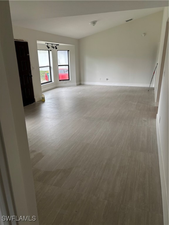 175 5th St Property Photo 5