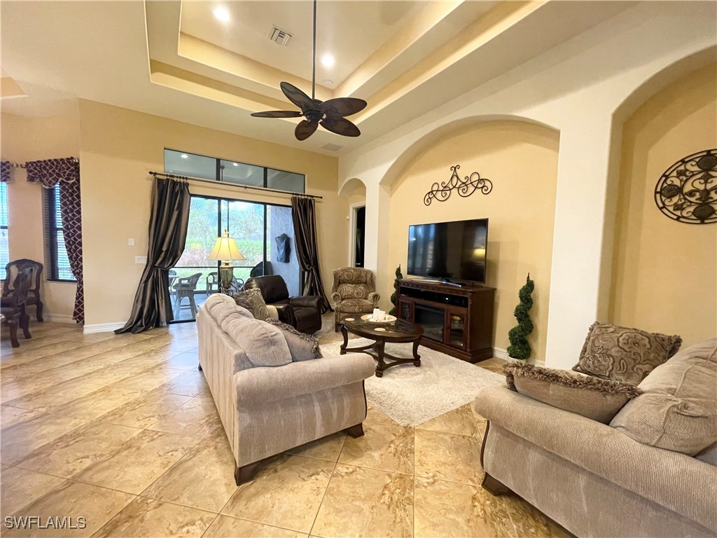7302 Acorn Way Property Photo 6