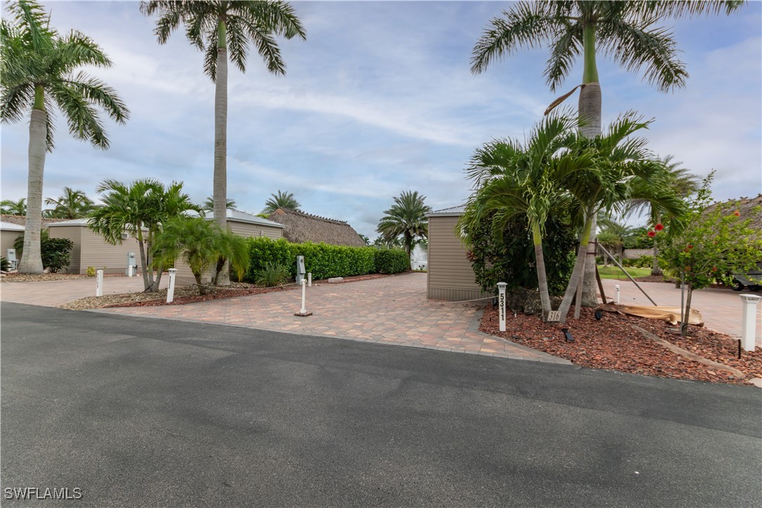 225071628 Property Photo 4