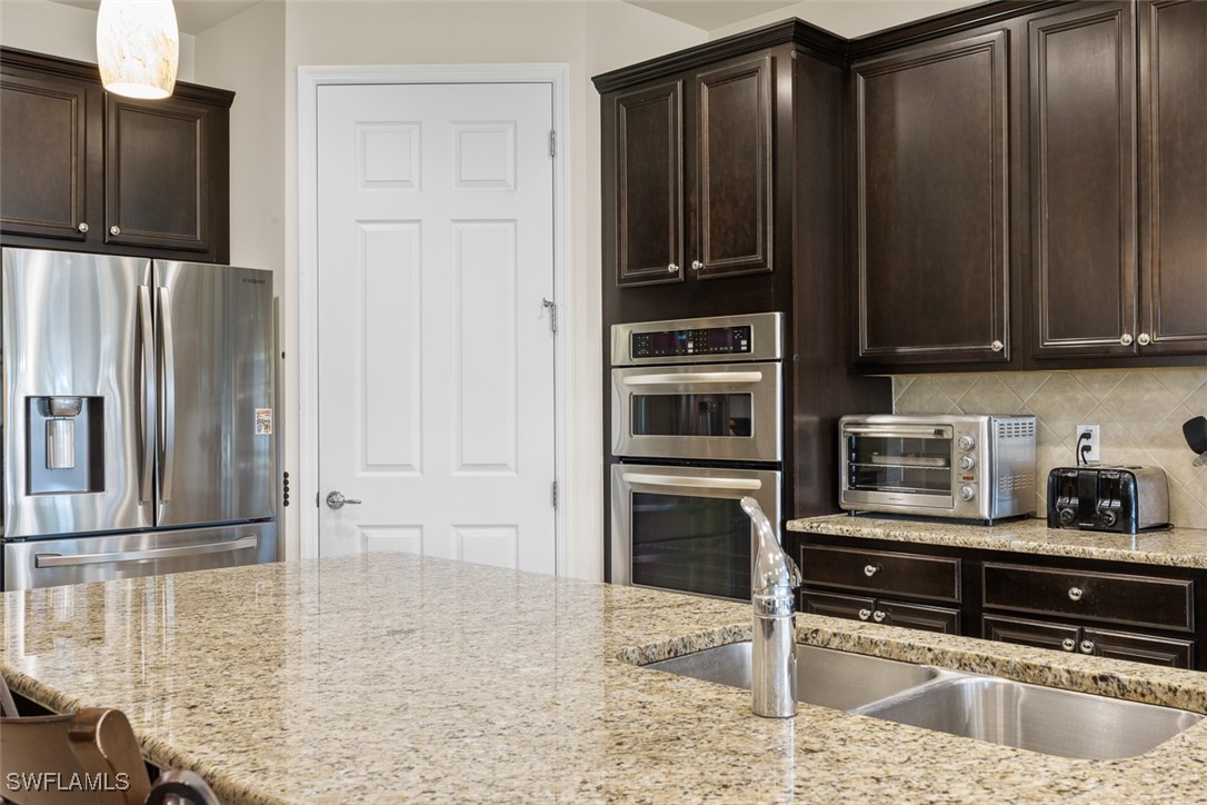 5858 Plymouth Pl Property Photo 7