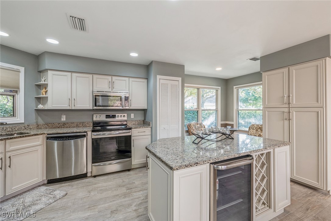 6652 Trident Way J-1 Property Photo 7