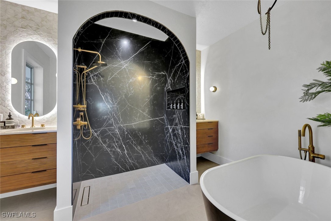 746 Park Ave Property Photo 9