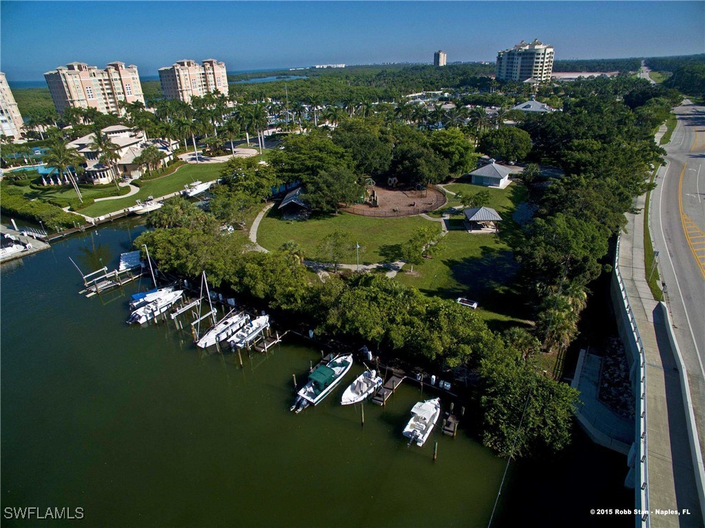 746 Park Ave Property Photo 31