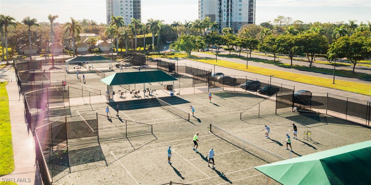 746 Park Ave Property Photo 32