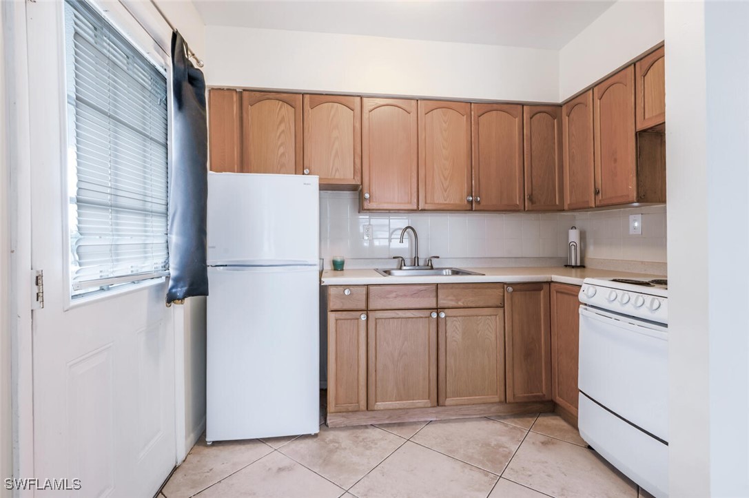 1062 Hartley Ave 110 Property Photo 4