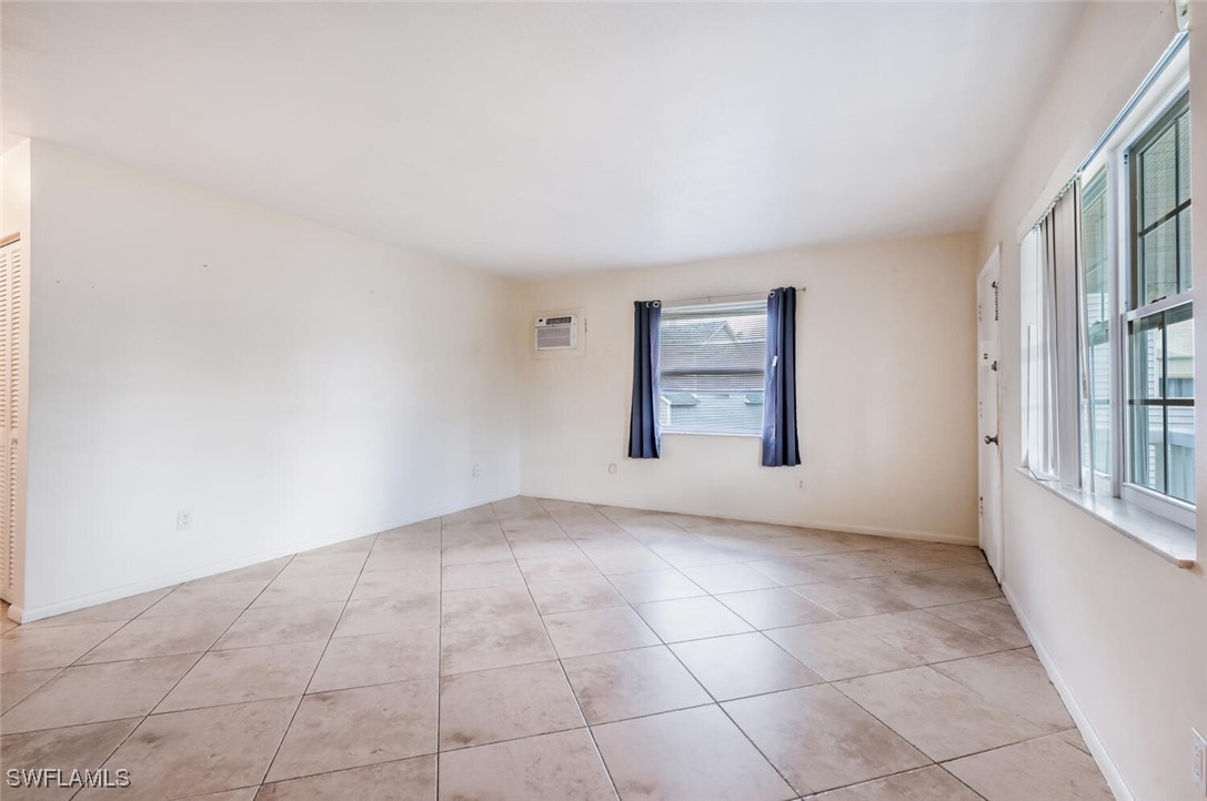 1062 Hartley Ave 110 Property Photo 5