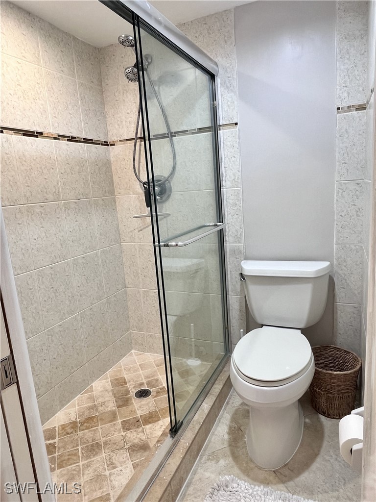 216 Palm Dr 5 Property Photo 12