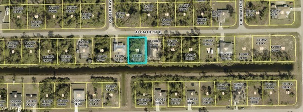 1032 Alcalde St E Property Photo 2