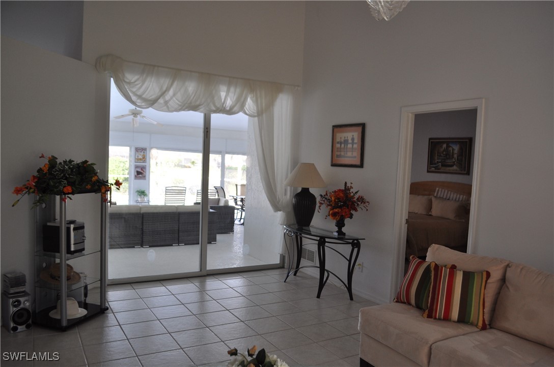 431 Dundee Ct Property Photo 6