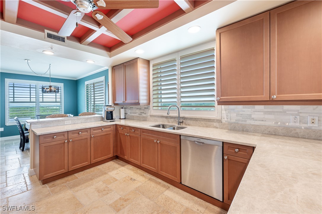 455 Cove Tower Dr 1101 Property Photo 14