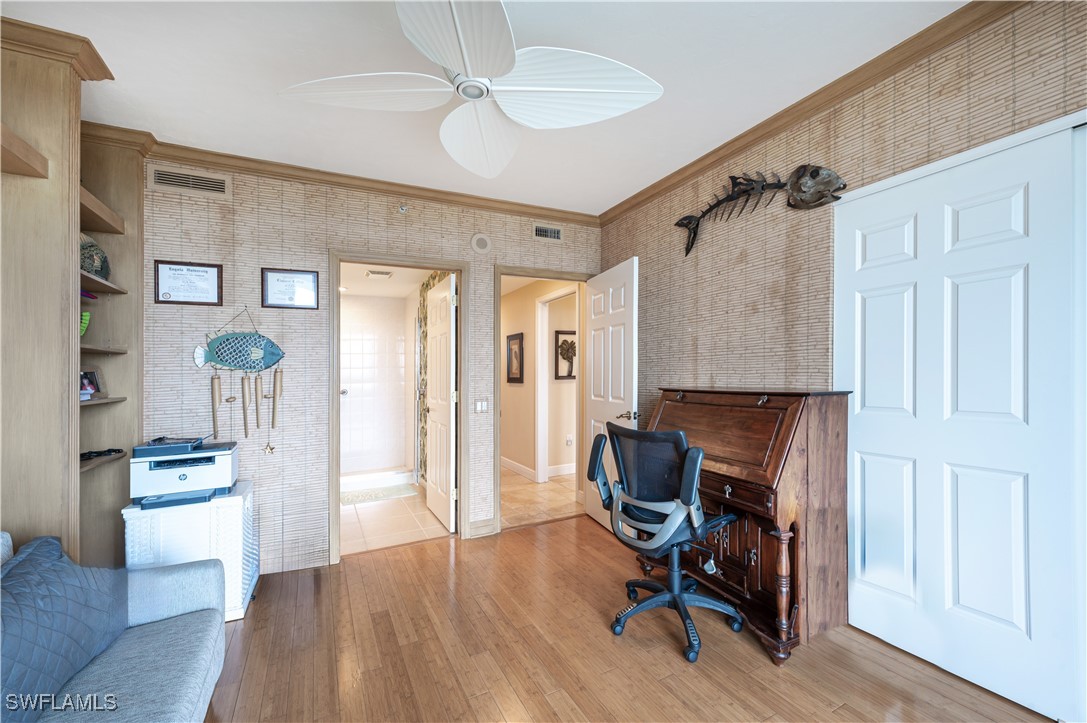 455 Cove Tower Dr 1101 Property Photo 24