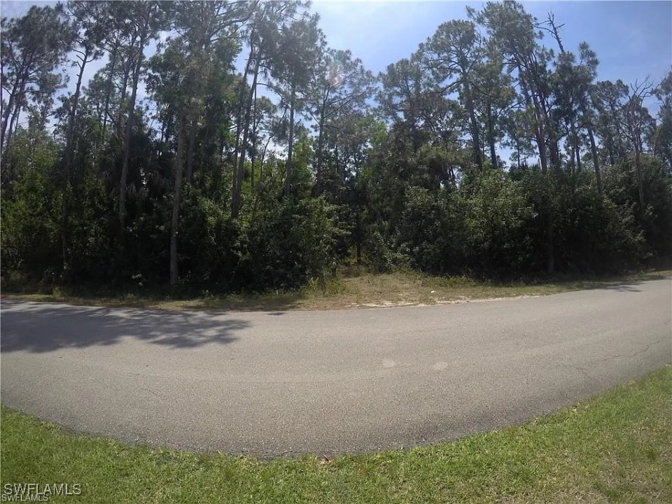 5700 Cedar Tree Ln Property Photo 2