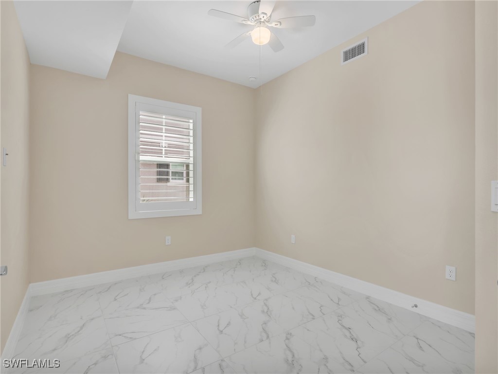 257 Indies Dr E 102 Property Photo 18