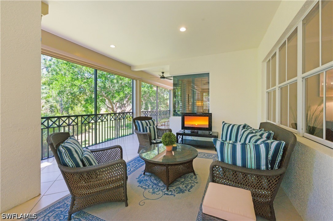 2859 Tiburon Blvd E 102 Property Photo 12