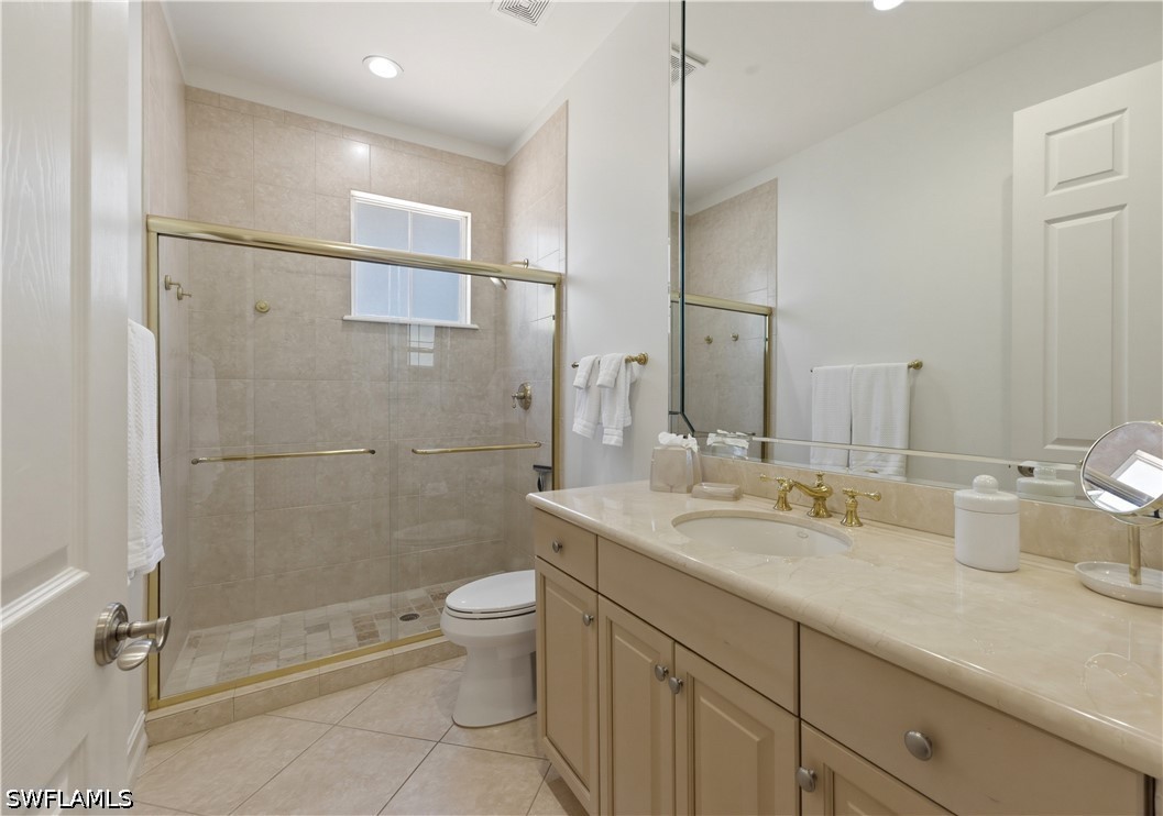 2859 Tiburon Blvd E 102 Property Photo 39
