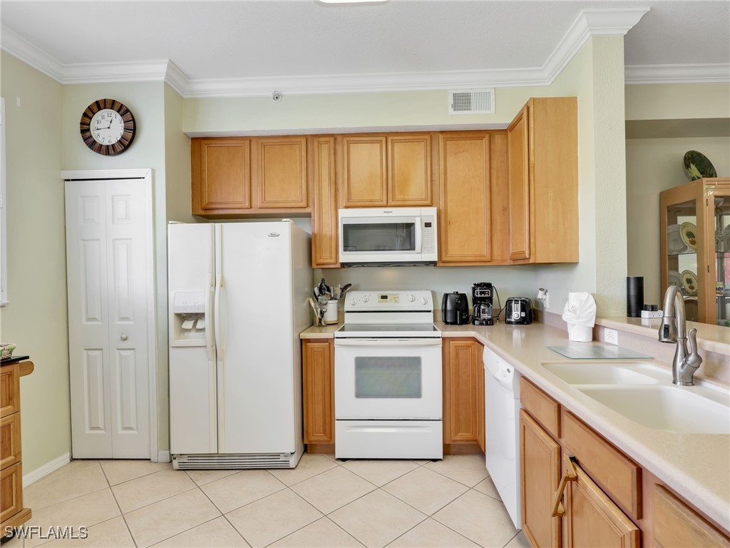 6824 Sterling Greens Pl 3303 Property Photo 8