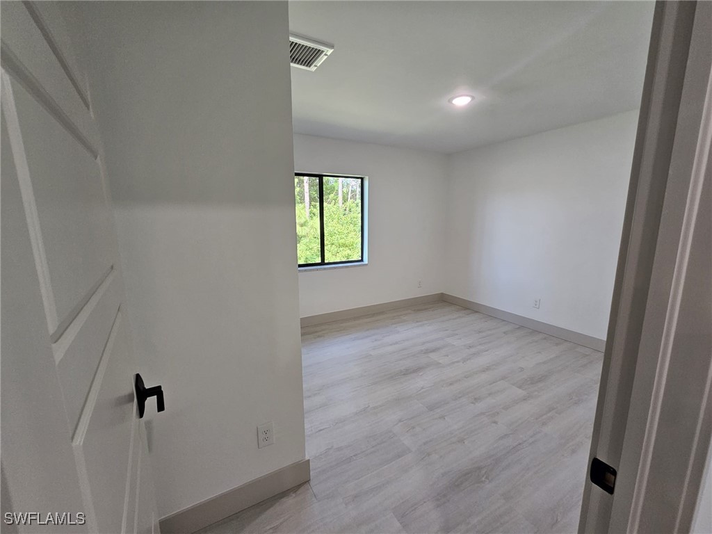 225075160 Property Photo 4