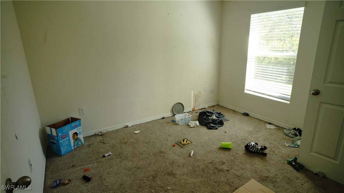 666 Vanola Ct Property Photo 5