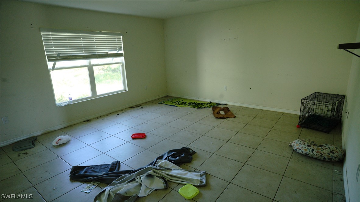 666 Vanola Ct Property Photo 6