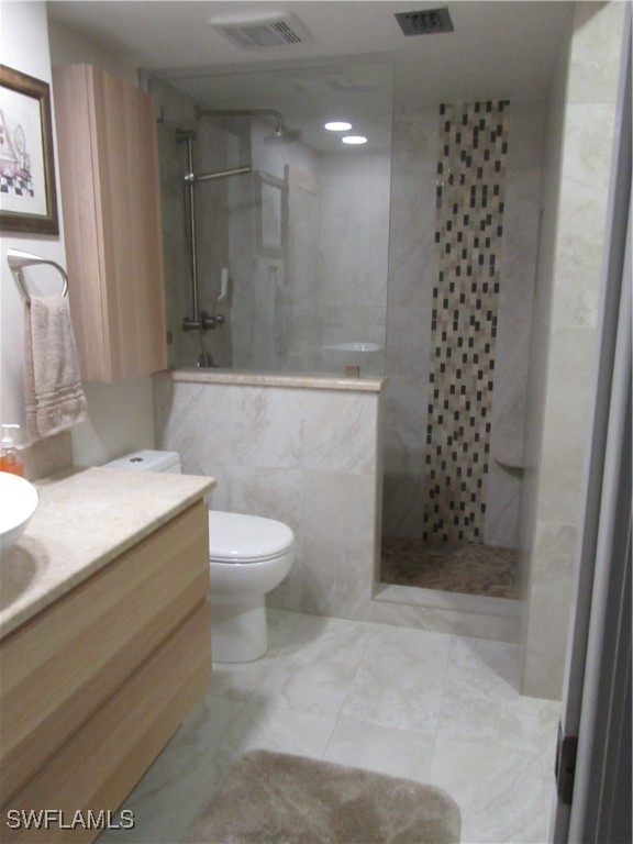 600 Neapolitan Way 211 Property Photo 6
