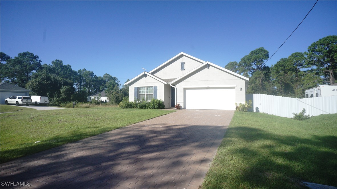 3301 Joan Ave N Property Photo 2