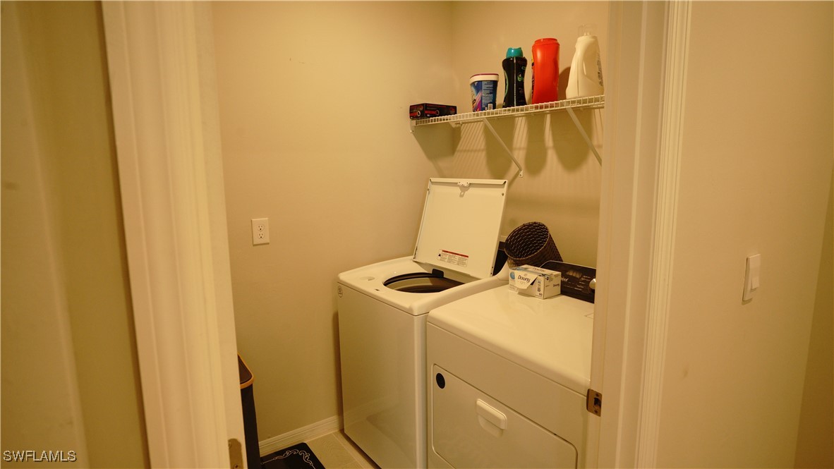 3301 Joan Ave N Property Photo 12