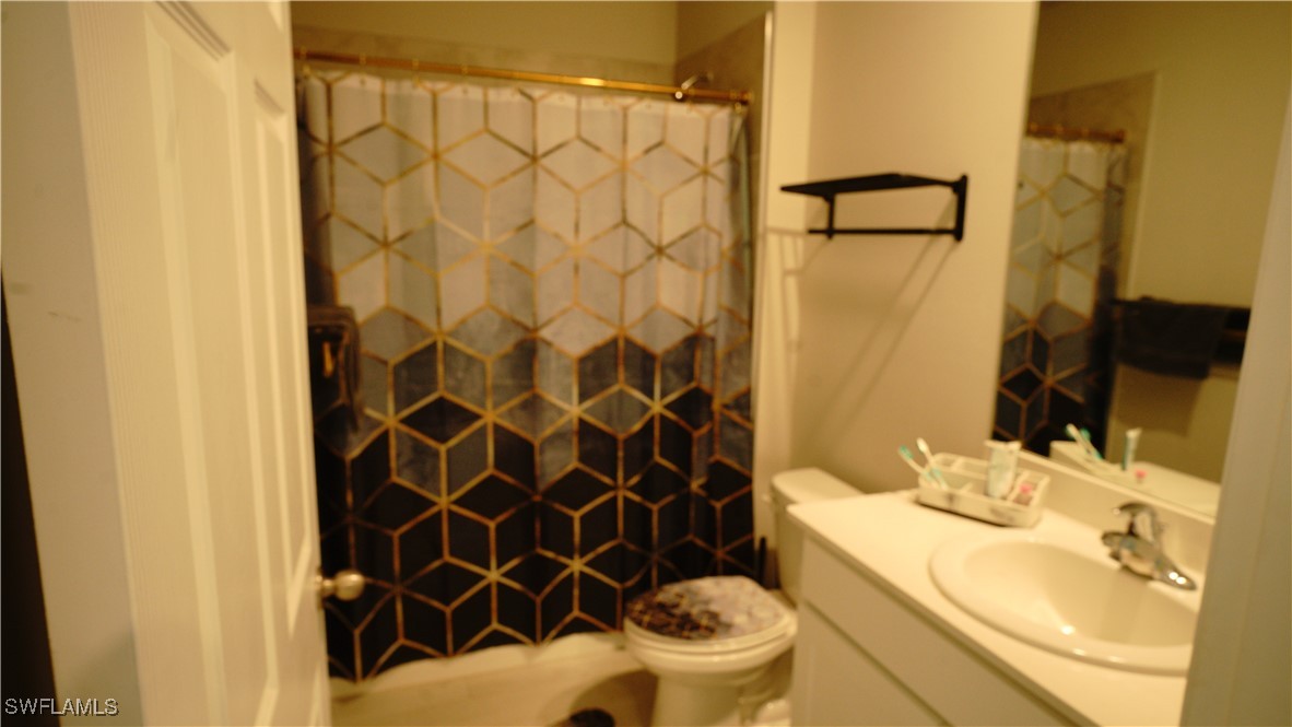 3301 Joan Ave N Property Photo 14