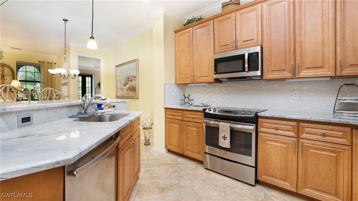 9066 Albion Ln N 5104 Property Photo 15