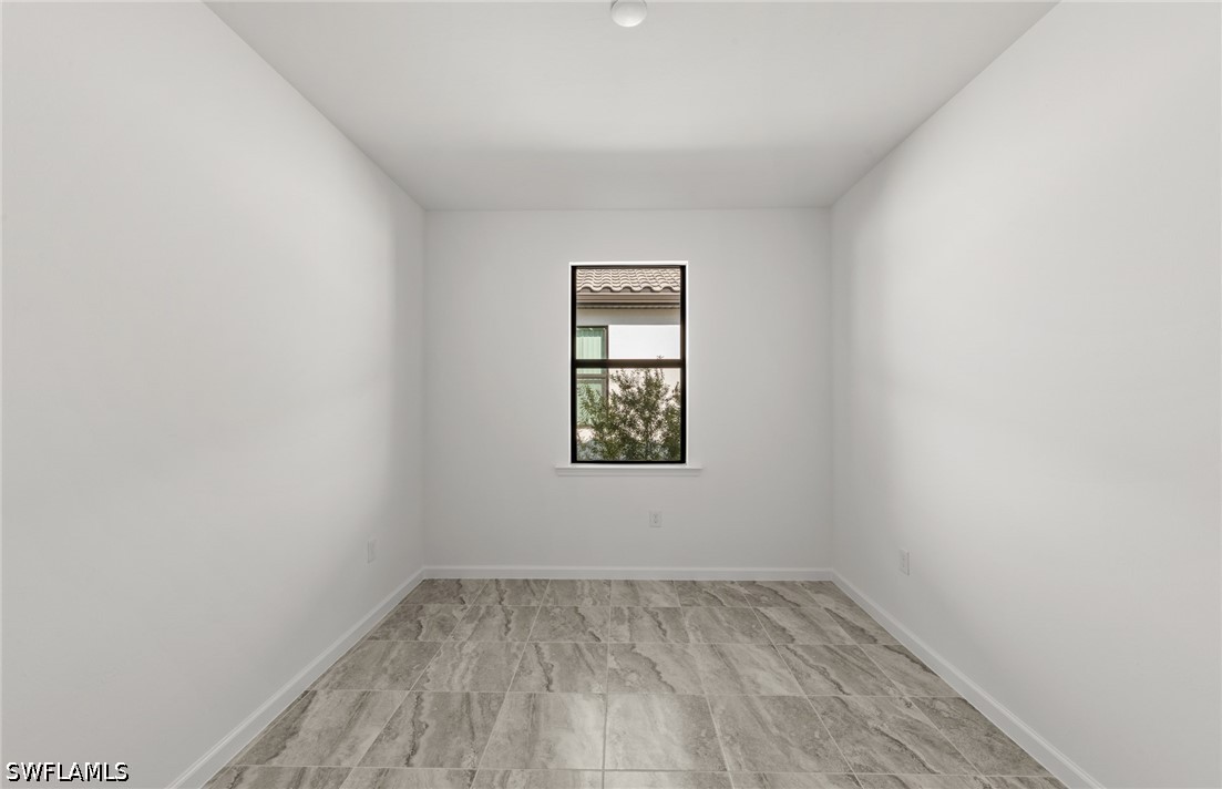 3922 E Hampton Cir Property Photo 14