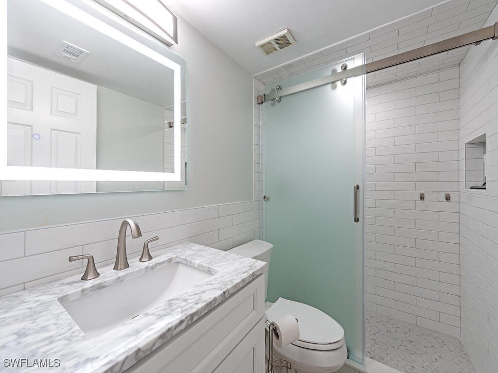 4556 Andover Way E104 Property Photo 10