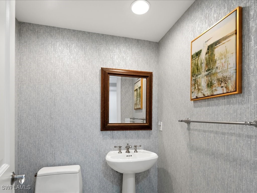 1050 Borghese Ln 1804 Property Photo 21