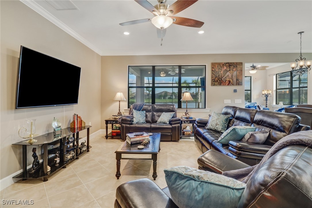 7567 Winding Cypress Dr Property Photo 4