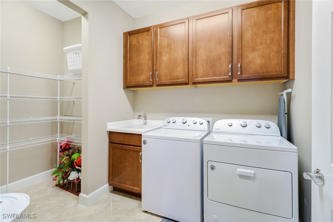 7567 Winding Cypress Dr Property Photo 18