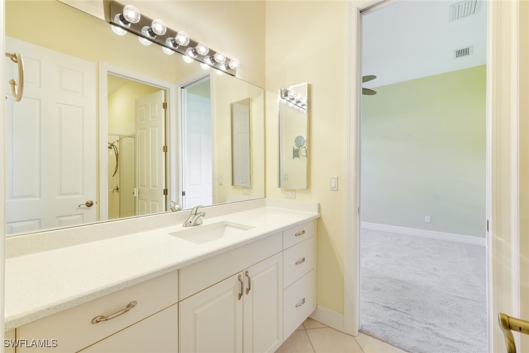 12910 Silverthorn Ct Property Photo 18