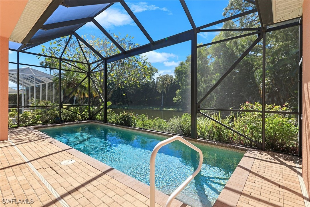 12910 Silverthorn Ct Property Photo 25