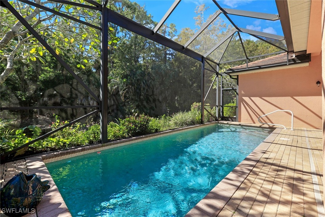 12910 Silverthorn Ct Property Photo 27