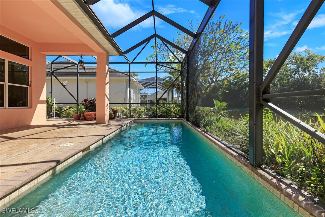 12910 Silverthorn Ct Property Photo 29