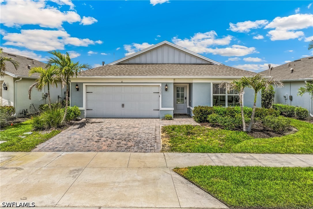42425 Cascade DR Property Photo 1