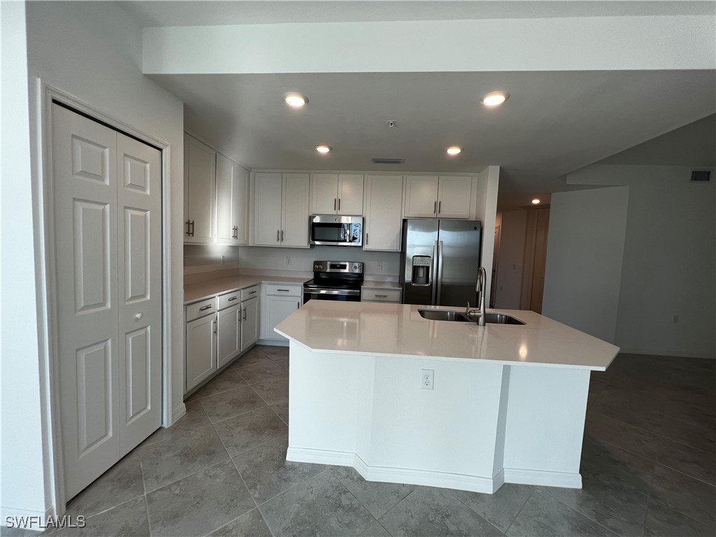 5835 Double Eagle Cir 4718 Property Photo 2