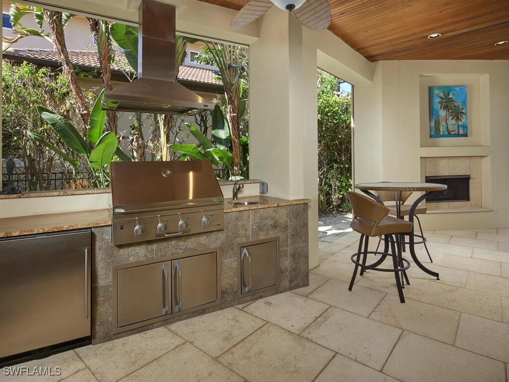 377 Pirates Bight Property Photo 17